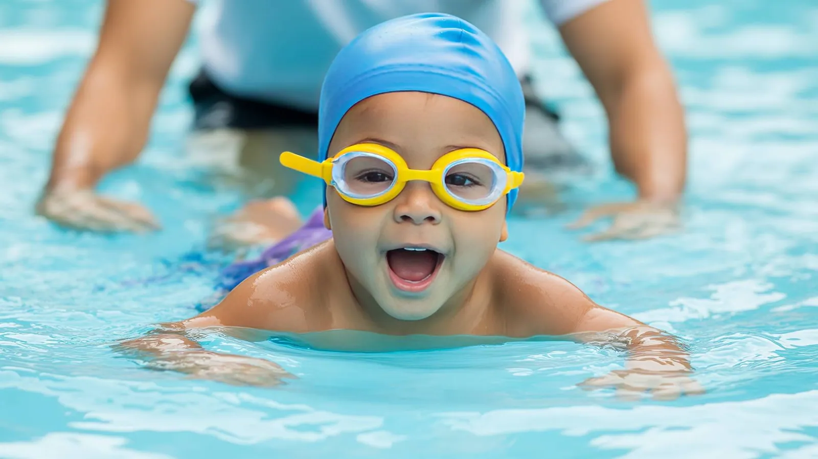 Toddler Swimming Lessons Toronto: What Real Progress Looks Like From First Splash to Confidence